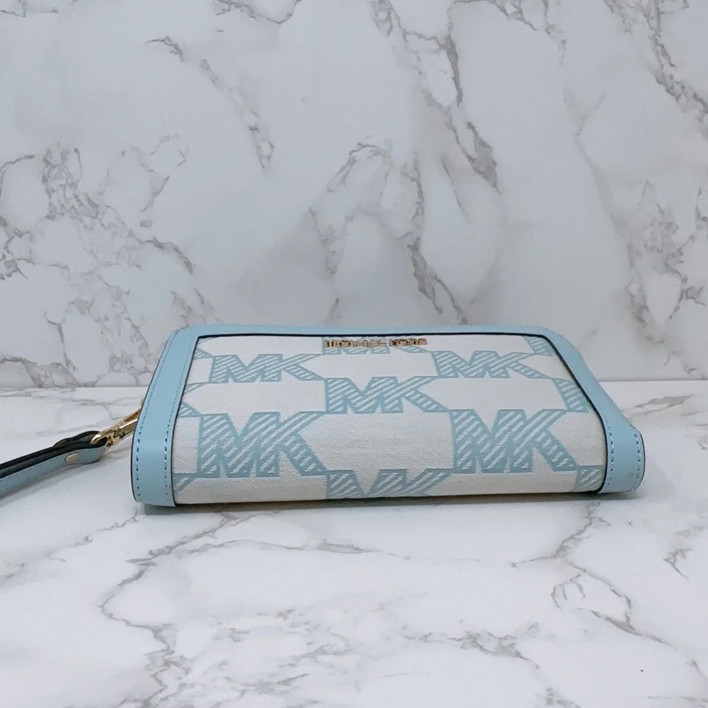 Michael Kors double zip wallet - Picture 3 of 8